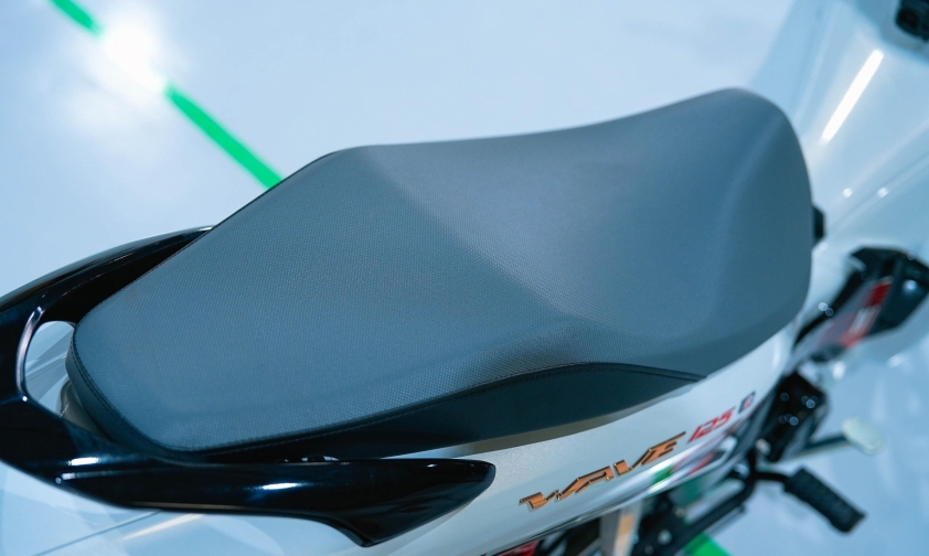 Móc treo đồ dạng xoay linh hoạt